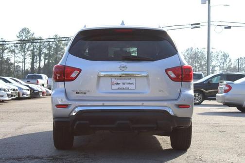 2020 Nissan Pathfinder SL 2WD