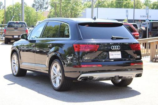 Night Black 2017 Audi Q7 3.0T Prestige