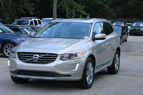 Luminous Sand Metallic 2017 Volvo XC60 T5 Inscription