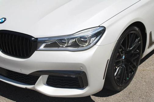 2018 BMW 750 I