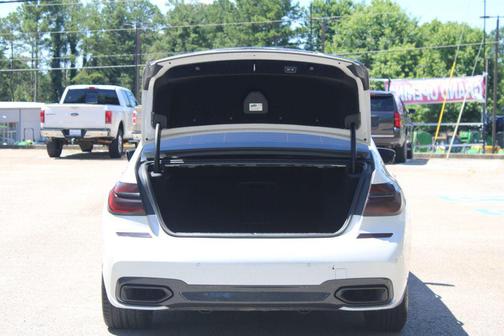 2018 BMW 750 I