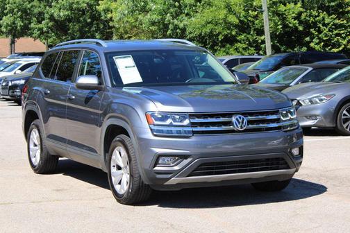Platinum Gray Metallic 2019 Volkswagen Atlas 2.0T SE w/Technology