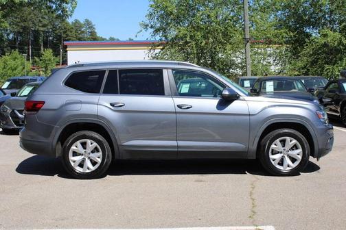 Platinum Gray Metallic 2019 Volkswagen Atlas 2.0T SE w/Technology