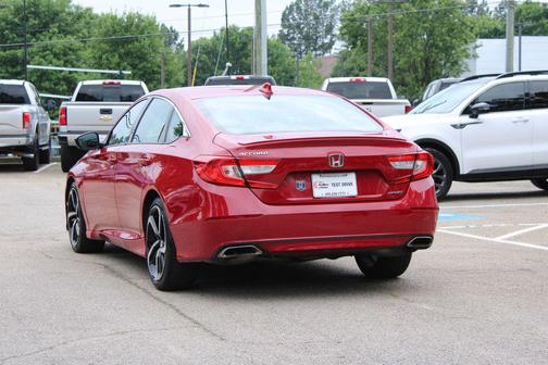 Radiant Red Metallic 2018 Honda Accord Sport