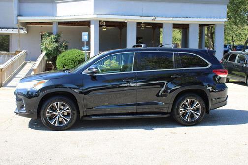 2018 Toyota Highlander LE