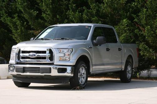 Photo 3 of 32 of 2017 Ford F-150 XLT