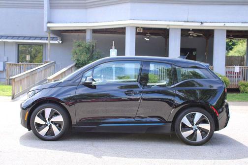 Fluid Black w/Highlight BMW i Blue 2016 BMW i3 Base w/Range Extender