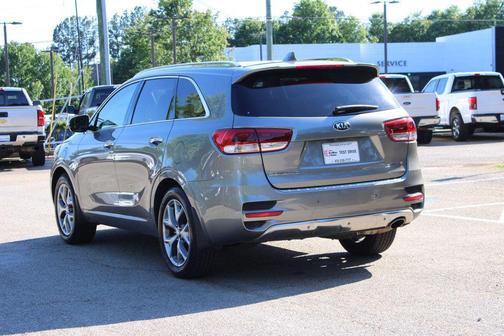 Titanium Silver 2017 Kia Sorento SX