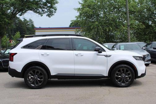 Glacial White Pearl 2021 Kia Sorento EX