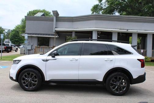 Glacial White Pearl 2021 Kia Sorento EX