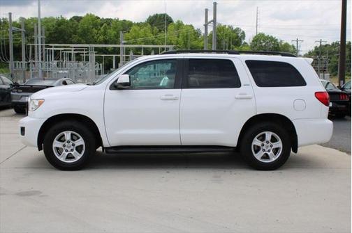 2016 Toyota Sequoia SR5