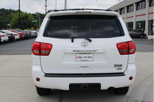 2016 Toyota Sequoia SR5
