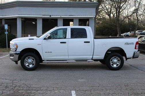 2020 RAM 2500 Tradesman Crew Cab 4X4 6'4' Box