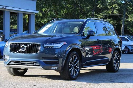2018 Volvo XC90 T6 Momentum