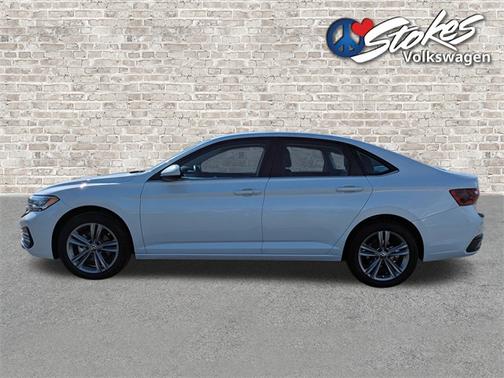 Opal White Pearl Effect 2023 Volkswagen Jetta 1.5T SE Sedan