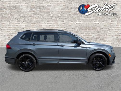 2024 Volkswagen Tiguan 2.0T SE R-Line Black