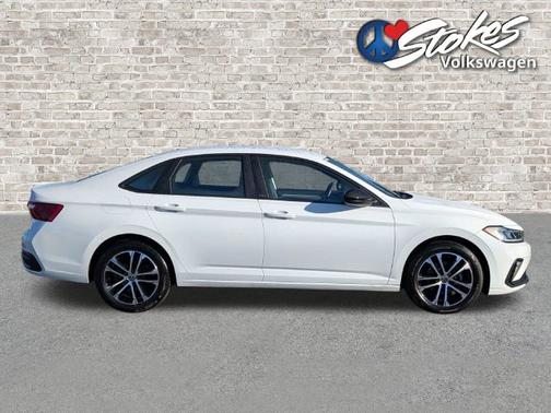 Pure White 2025 Volkswagen Jetta 1.5T Sport