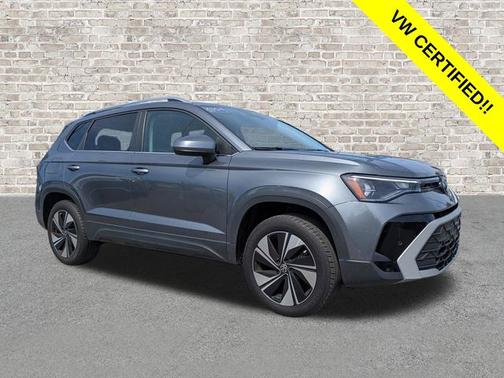 Platinum Gray Metallic 2025 Volkswagen Taos 1.5T SE