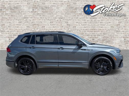 2024 Volkswagen Tiguan 2.0T SE R-Line Black