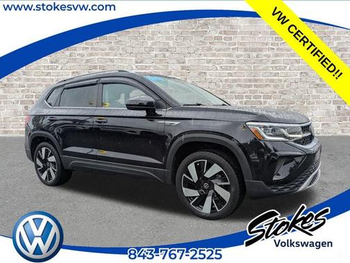 Deep Black Pearl Effect 2024 Volkswagen Taos 1.5T SEL