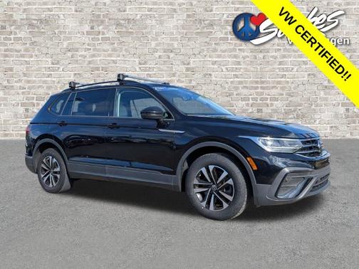 Deep Black Pearl Effect 2024 Volkswagen Tiguan 2.0T S