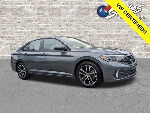 Platinum Gray Metallic 2024 Volkswagen Jetta 1.5T Sport