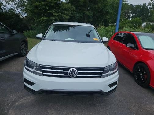 Pure White 2021 Volkswagen Tiguan 2.0T SE
