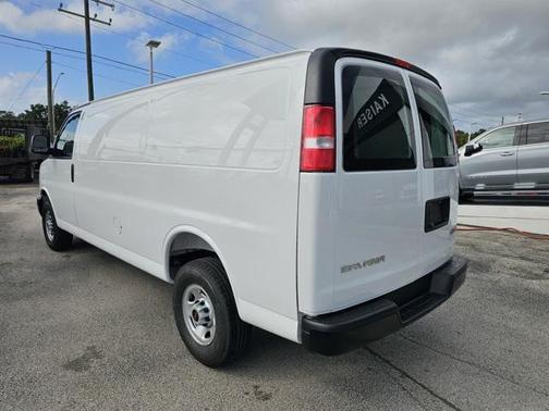 2025 GMC Savana 2500 Work Van