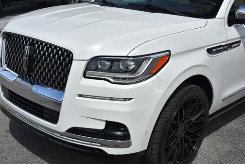 2022 Lincoln Navigator Black Label