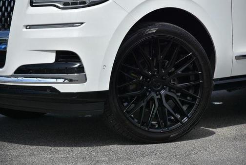 2022 Lincoln Navigator Black Label
