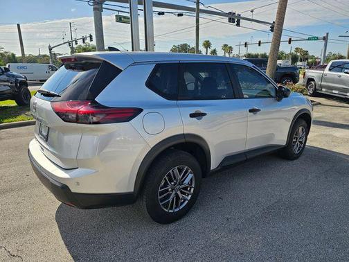 Brilliant Silver 2024 Nissan Rogue S