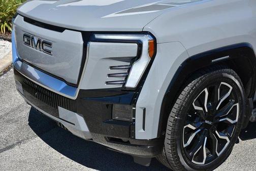 2025 GMC Sierra EV Extended Range Denali