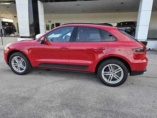 2018 Porsche Macan 