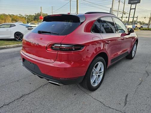 2018 Porsche Macan 