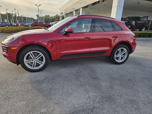 2018 Porsche Macan 