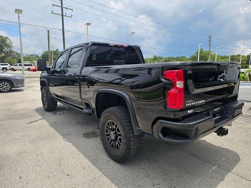 Black 2024 Chevrolet Silverado 2500 4WD Crew Cab Standard Bed ZR2