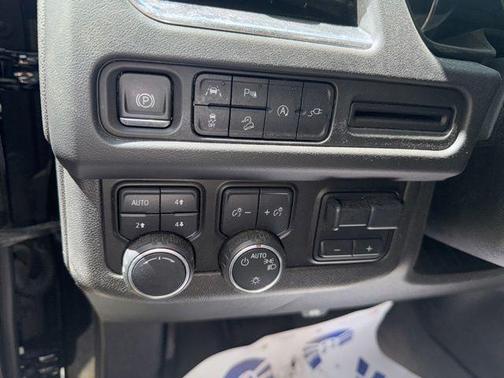 Black 2021 Chevrolet Suburban 4WD Z71