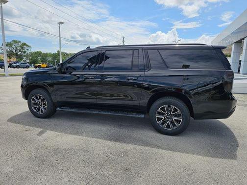 Black 2021 Chevrolet Suburban 4WD Z71