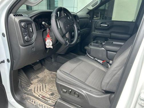 Summit White 2025 Chevrolet Silverado 1500 Custom Trail Boss