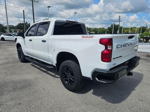 Summit White 2025 Chevrolet Silverado 1500 Custom Trail Boss