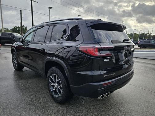 2026 GMC Acadia AWD AT4