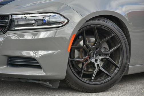 2017 Dodge Charger SE