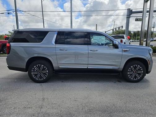 2025 GMC Yukon XL 2WD Elevation