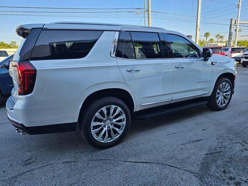 White Frost Tricoat 2024 GMC Yukon Denali