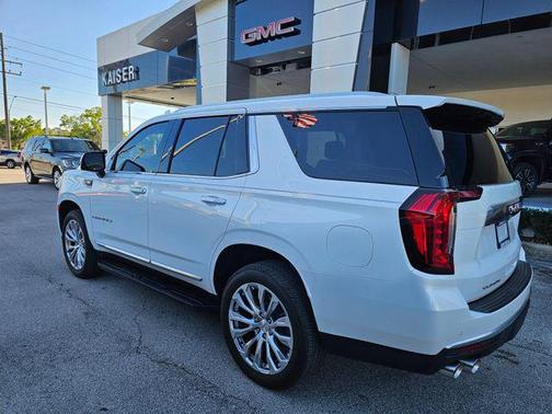White Frost Tricoat 2024 GMC Yukon Denali