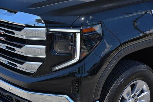 2025 GMC Sierra 1500 SLE