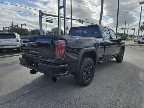 2025 GMC Sierra 2500 AT4