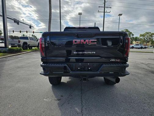 2025 GMC Sierra 2500 AT4