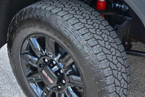 2025 GMC Sierra 2500 AT4