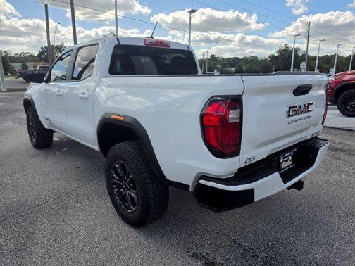 Summit White 2024 GMC Canyon Elevation